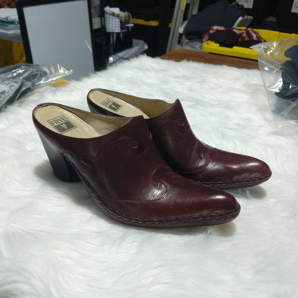 🍭Frye Slip on Boots